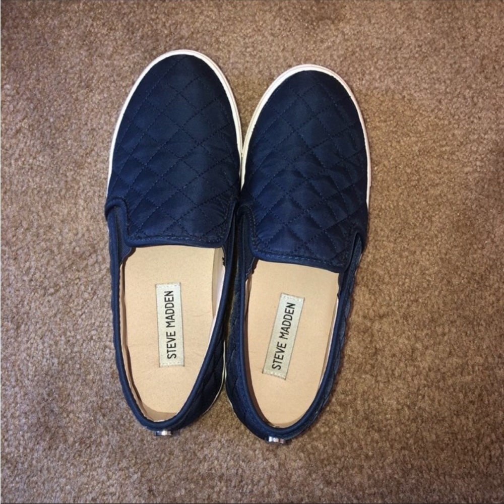 Steve Madden slip on shoes